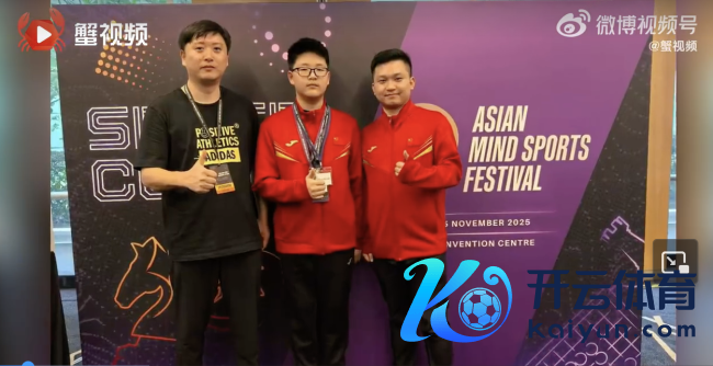 12岁魔方少年带病逆袭成亚洲冠军 不惧挑战刷新记载